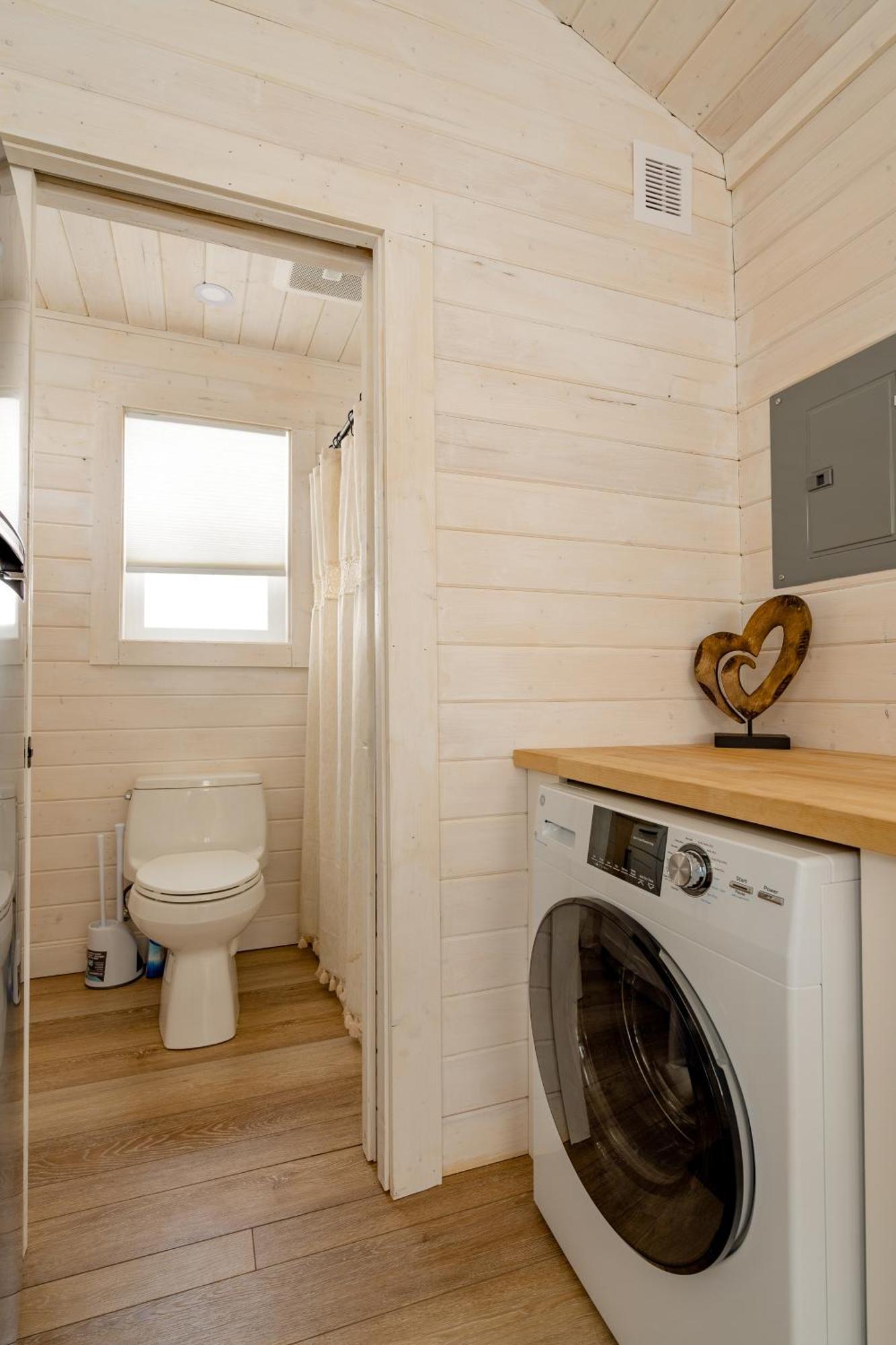 Collection - The Tiny Oasis Steps To Local Coffee & Restaurants Appartement