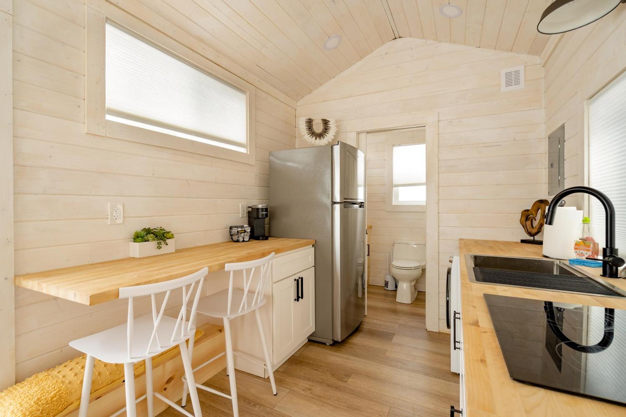 Appartement Collection - The Tiny Oasis Steps To Local Coffee & Restaurants *