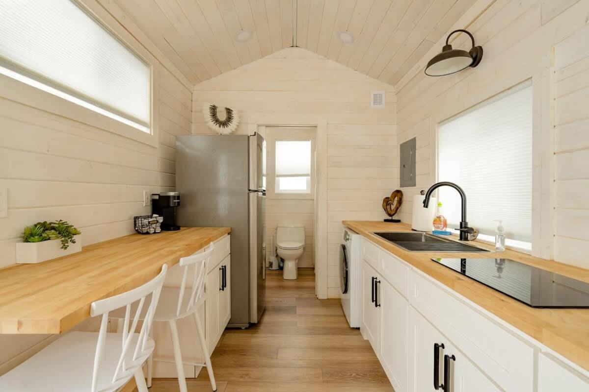 Collection - The Tiny Oasis Steps To Local Coffee & Restaurants Appartement