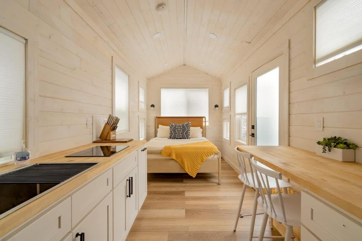 Appartement Collection - The Tiny Oasis Steps To Local Coffee & Restaurants