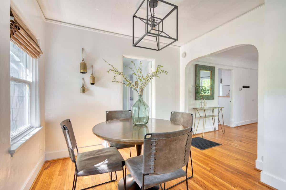 - Sedona Vibes In Pdx- Walk To Local Shops & Coffee Hébergement de vacances Portland